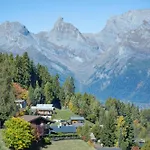 Шале La Tzoumaz Lodge *