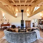 La Tzoumaz Lodge *