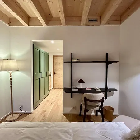 La Tzoumaz Lodge Chalet *