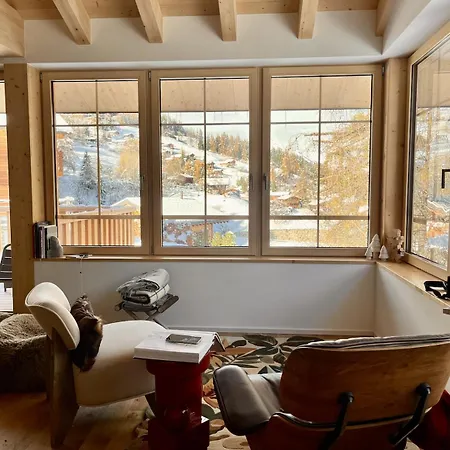 Chalet La Tzoumaz Lodge *