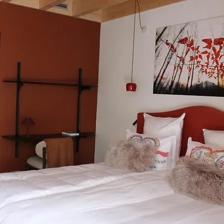 La Tzoumaz Lodge Chalet *