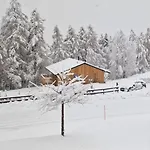 Alpehytte La Tzoumaz Lodge *