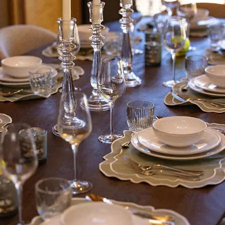 בקתה La Tzoumaz Lodge לה צומאז
